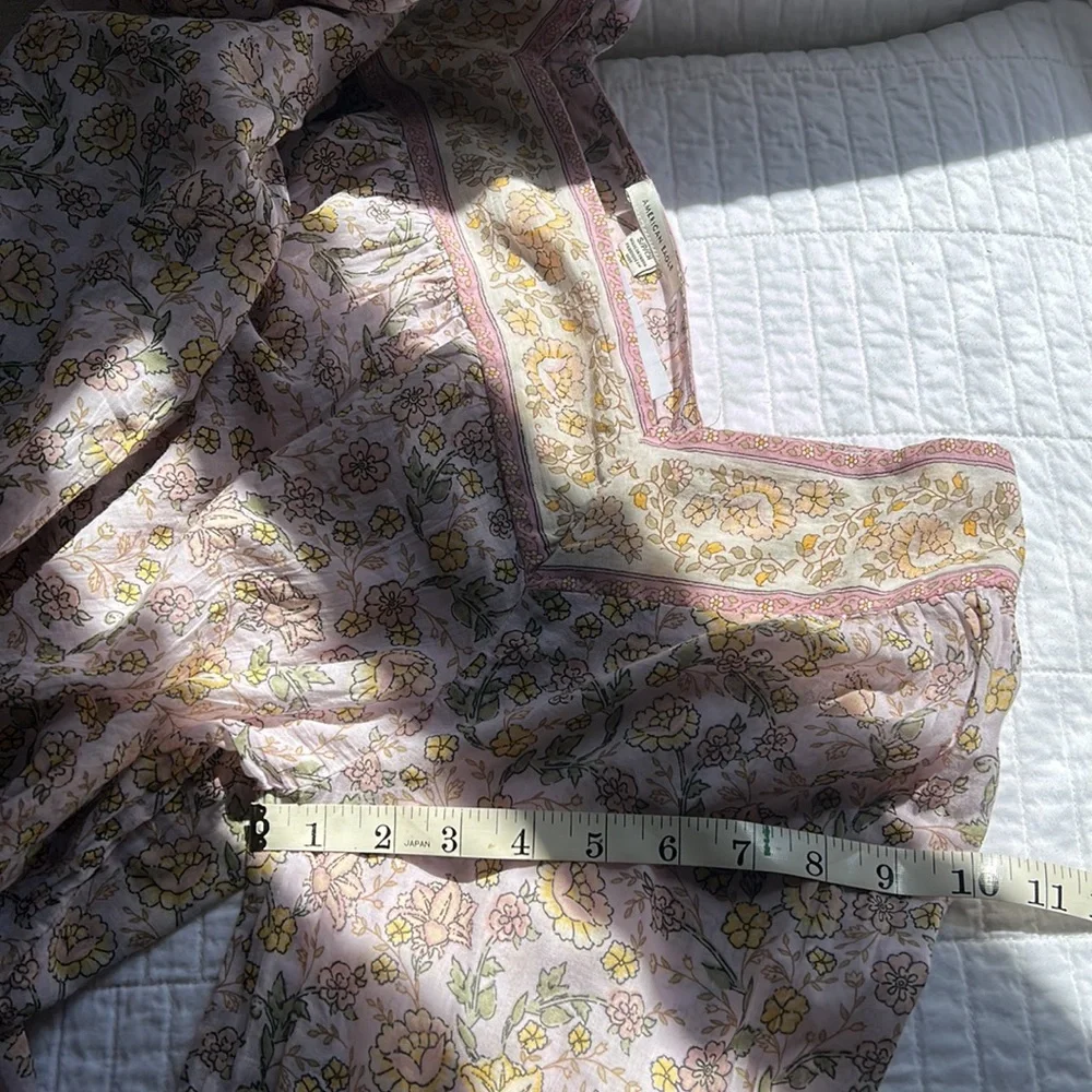 American Eagle flowy top.    Pale purple. Size S     Would easily fit Medium - Picture 13 of 14